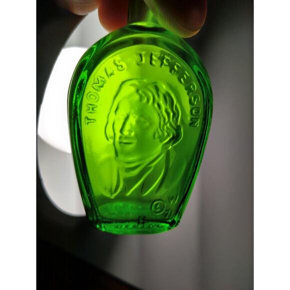Wheaton Green Carnival Glass Bottle Thomas Jefferson President 1970's Mini 3" - Picture 1 of 5